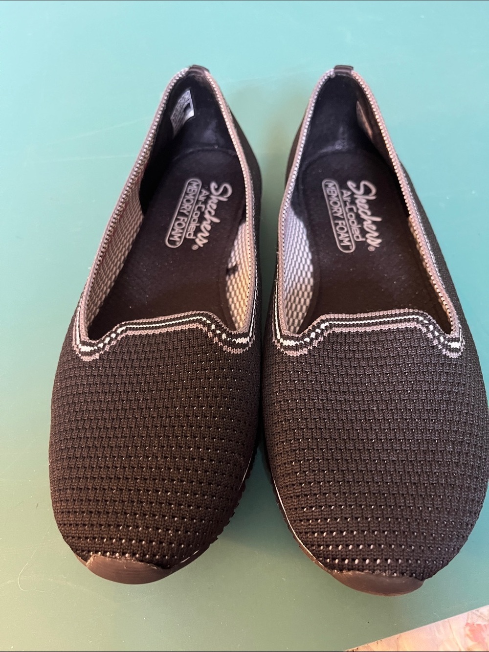 Sketchers women’s Cleo jogger quick wit slip on ballet flats. Size 7